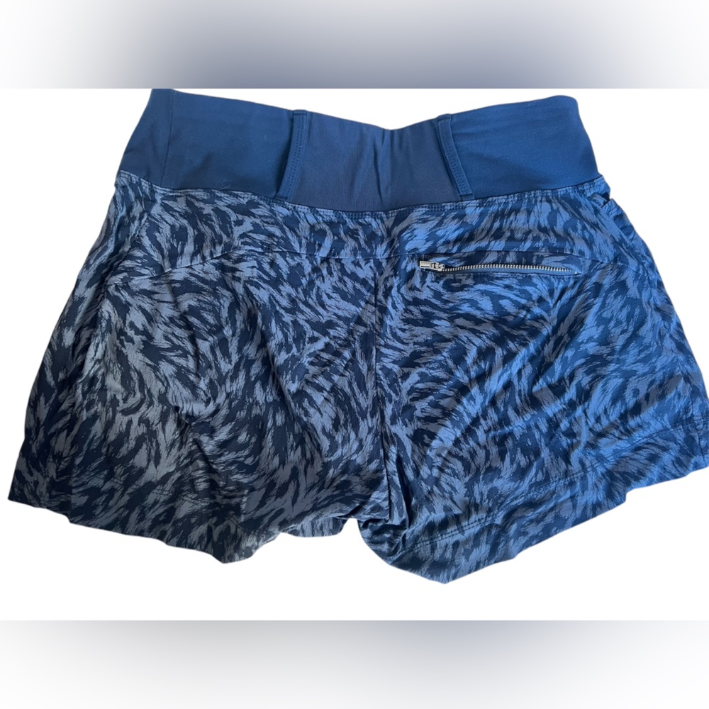 Athleta Trekkie North Printed Blue Shorts - Picture 4 of 9